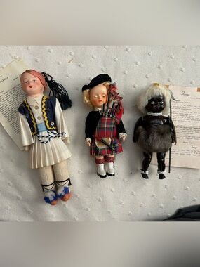 Set/3 Vntg Character Dolls.Cream, Red Tartan, Black. Greece, England, SoAfrica